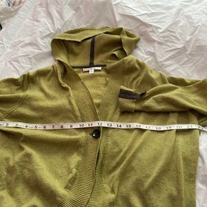 Cabi green sweater